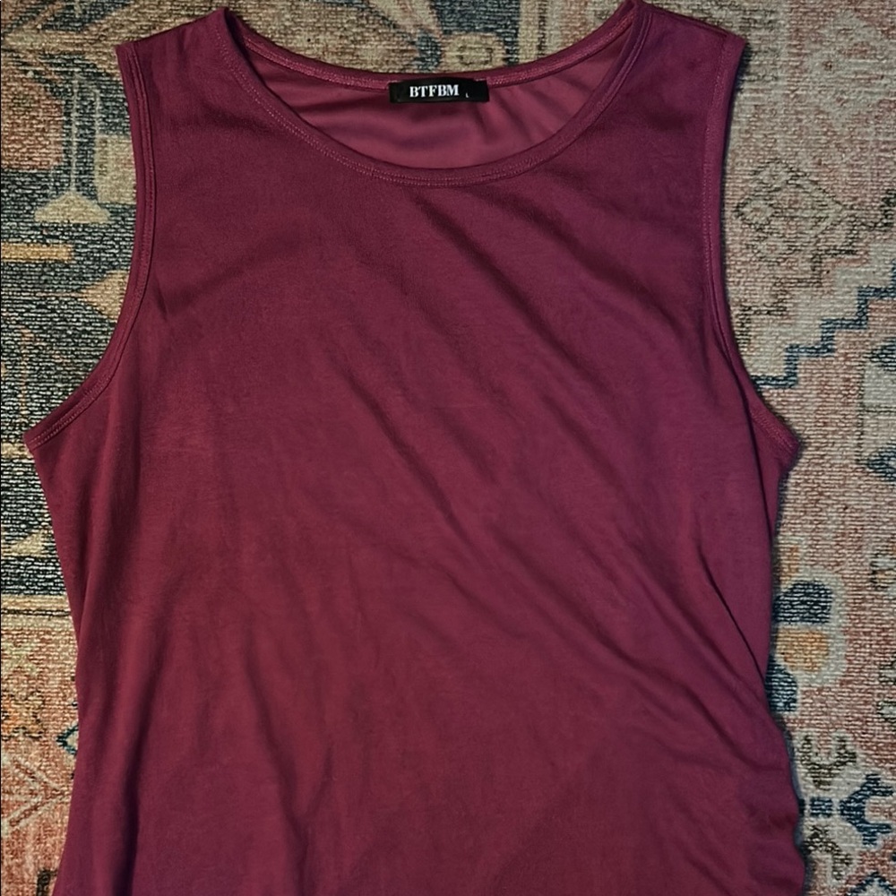 Red Fitted Sleeveless Midi Dress